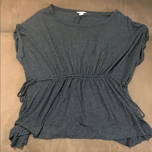 Grey shirt with cinched waist